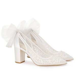 Chic White Lace Block Heel Shoes